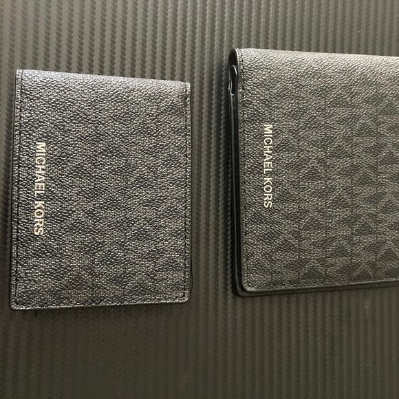 Michael Kors Men's Cooper Billfold with Passcase Wallet (Black) - Picture 2 of 10